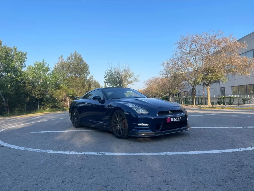 Nissan GTR Blue