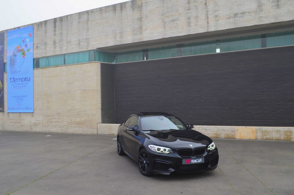 BMW 235i
