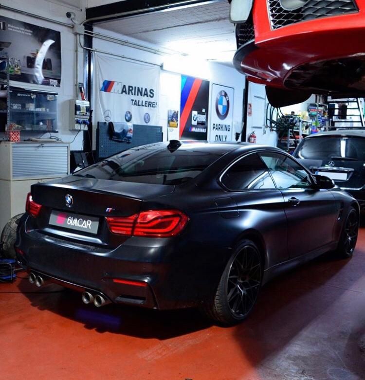 BMW M4 Competition