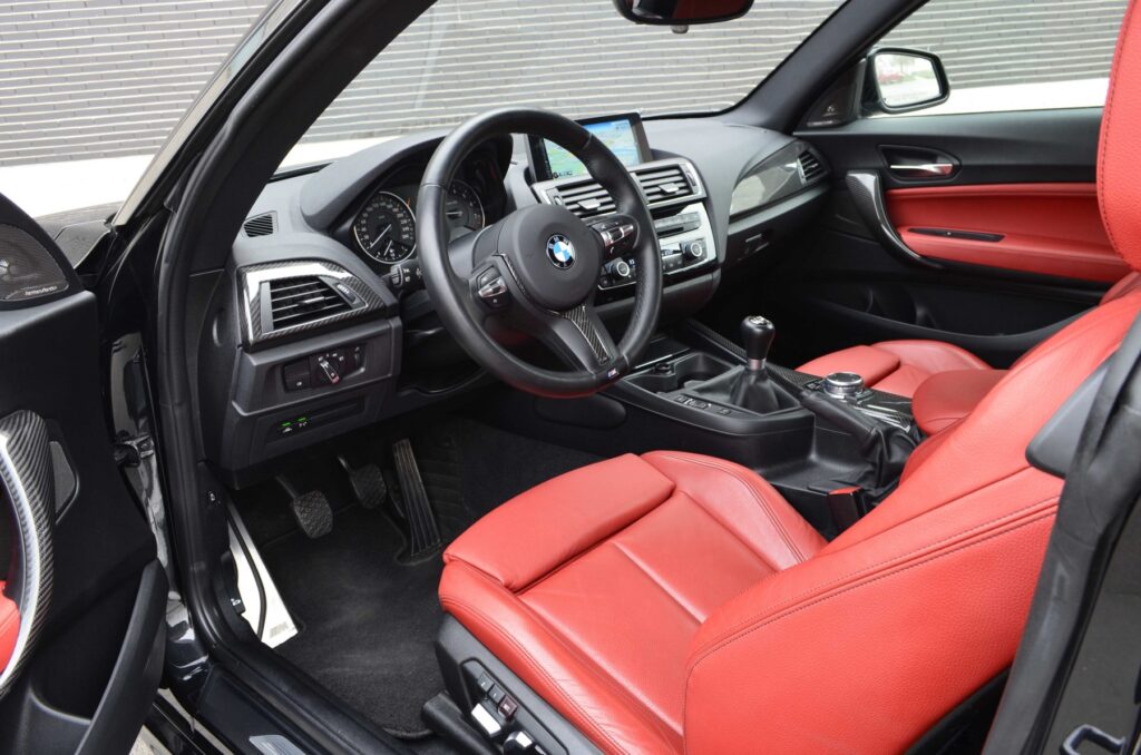 BMW 235i