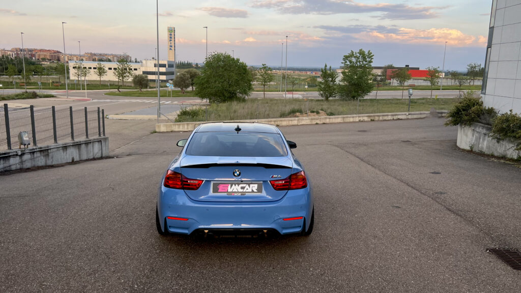 BMW M4 Yasmarine Blue