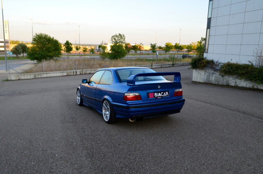 BMW 328i E36
